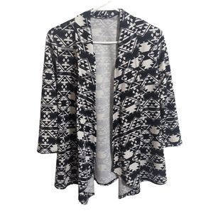💥☎️ LAST CALL Free Kisses Black and White Aztec Open Front Long Sleeve M